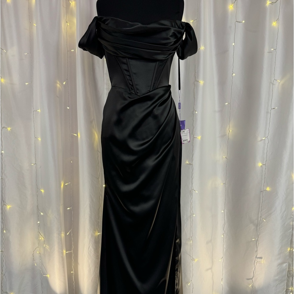La Divine Noel 7492 in black